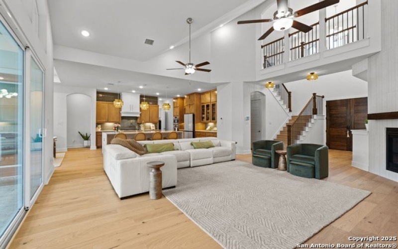 4003 Wood Creek, San Antonio, TX 78257, 5 Bedrooms Bedrooms, ,6 BathroomsBathrooms,Residential,For Sale,4003 Wood Creek,1866672