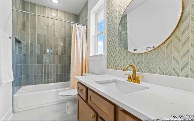 4003 Wood Creek, San Antonio, TX 78257, 5 Bedrooms Bedrooms, ,6 BathroomsBathrooms,Residential,For Sale,4003 Wood Creek,1866672