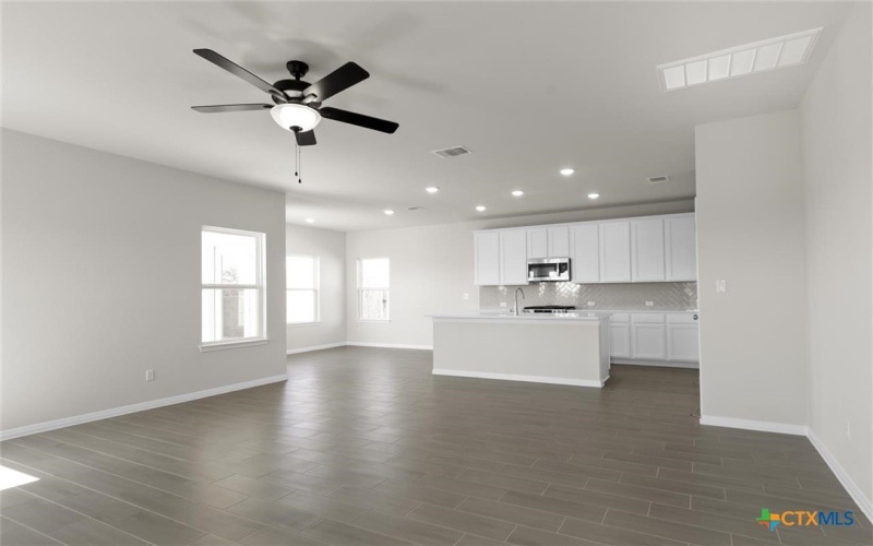 368 Yellowstone Drive, Kyle, TX 78640, 4 Bedrooms Bedrooms, ,3 BathroomsBathrooms,Residential,For Sale,368 Yellowstone Drive,564051