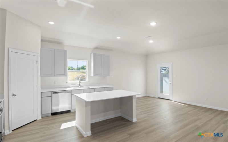 1308 Richards Ranch Road, Belton, TX 76513, 4 Habitaciones Habitaciones , ,2 BañosBaños,Residential,En Venta,1308 Richards Ranch Road,0,570801