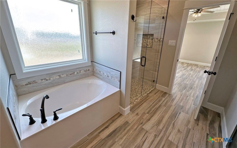 115 Overlook Trail, Copperas Cove, TX 76522, 4 Bedrooms Bedrooms, ,3 BathroomsBathrooms,Residential,For Sale,115 Overlook Trail,553565