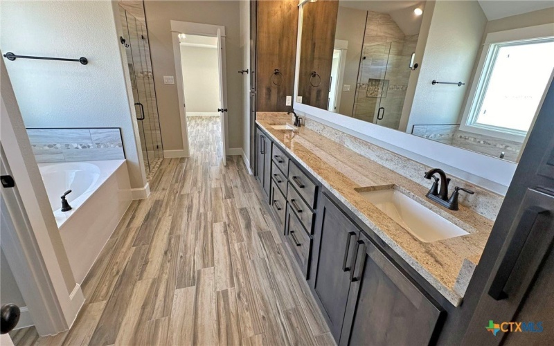 115 Overlook Trail, Copperas Cove, TX 76522, 4 Bedrooms Bedrooms, ,3 BathroomsBathrooms,Residential,For Sale,115 Overlook Trail,553565