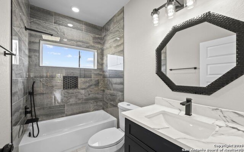 165 Flor Del Sol, San Antonio, TX 78264, 4 Bedrooms Bedrooms, ,3 BathroomsBathrooms,Residential,For Sale,165 Flor Del Sol,1863713