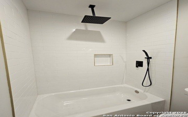 5819 lake bluff, San Antonio, TX 78222, 3 Bedrooms Bedrooms, ,2 BathroomsBathrooms,Residential,For Sale,5819 lake bluff,1867681