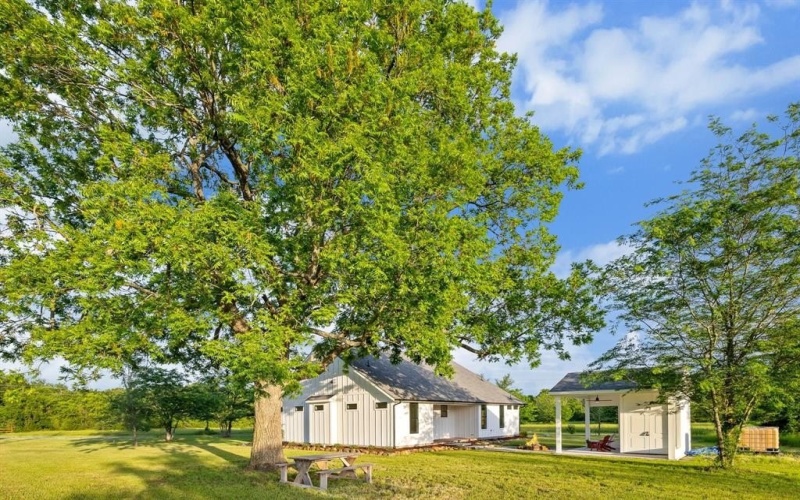 1472 County Road 3925, Ladonia, TX 75449, 3 Bedrooms Bedrooms, ,2 BathroomsBathrooms,Residential,For Sale,1472 County Road 3925,20939507
