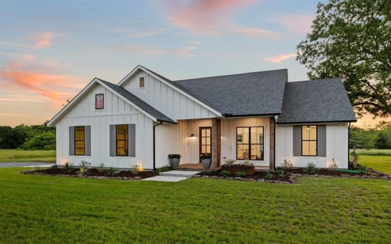 1472 County Road 3925, Ladonia, TX 75449, 3 Bedrooms Bedrooms, ,2 BathroomsBathrooms,Residential,For Sale,1472 County Road 3925,20939507