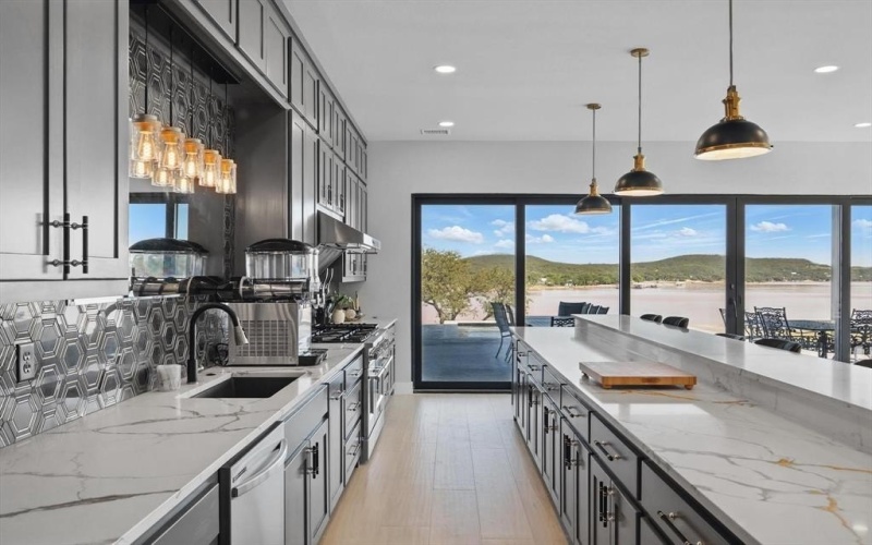 4971 Hawk Road, Possum Kingdom Lake, TX 76450, 11 Habitaciones Habitaciones , ,9 BañosBaños,Residential,En Venta,4971 Hawk Road,20925822