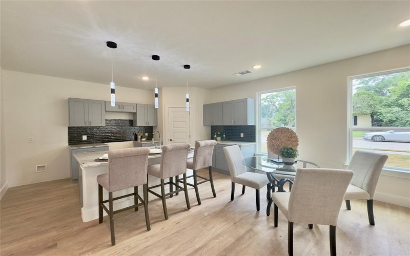 3801 Carpenter Avenue, Dallas, TX 75210, 4 Habitaciones Habitaciones , ,2 BañosBaños,Residential,En Venta,3801 Carpenter Avenue,20939952