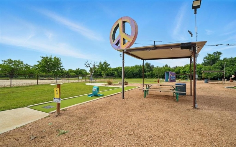 516 E Liveoak, Coleman, TX 76834, ,Commercial Sale,En Venta,516 E Liveoak,20940057