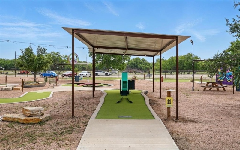 516 E Liveoak, Coleman, TX 76834, ,Commercial Sale,En Venta,516 E Liveoak,20940057