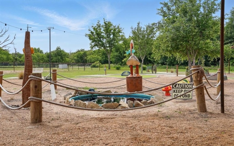 516 E Liveoak, Coleman, TX 76834, ,Commercial Sale,En Venta,516 E Liveoak,20940057