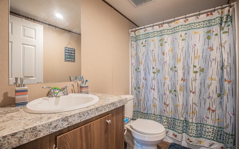 978 Redbird Lane, Bowie, TX 76230, 4 Habitaciones Habitaciones , ,2 BañosBaños,Residential,En Venta,978 Redbird Lane,20940135