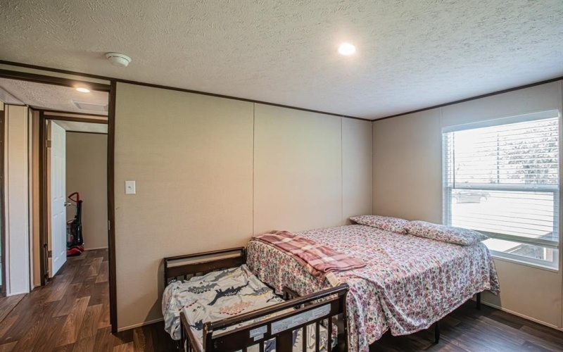 978 Redbird Lane, Bowie, TX 76230, 4 Habitaciones Habitaciones , ,2 BañosBaños,Residential,En Venta,978 Redbird Lane,20940135