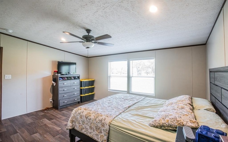 978 Redbird Lane, Bowie, TX 76230, 4 Habitaciones Habitaciones , ,2 BañosBaños,Residential,En Venta,978 Redbird Lane,20940135