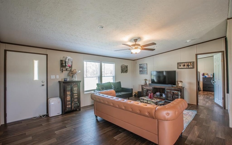 978 Redbird Lane, Bowie, TX 76230, 4 Habitaciones Habitaciones , ,2 BañosBaños,Residential,En Venta,978 Redbird Lane,20940135