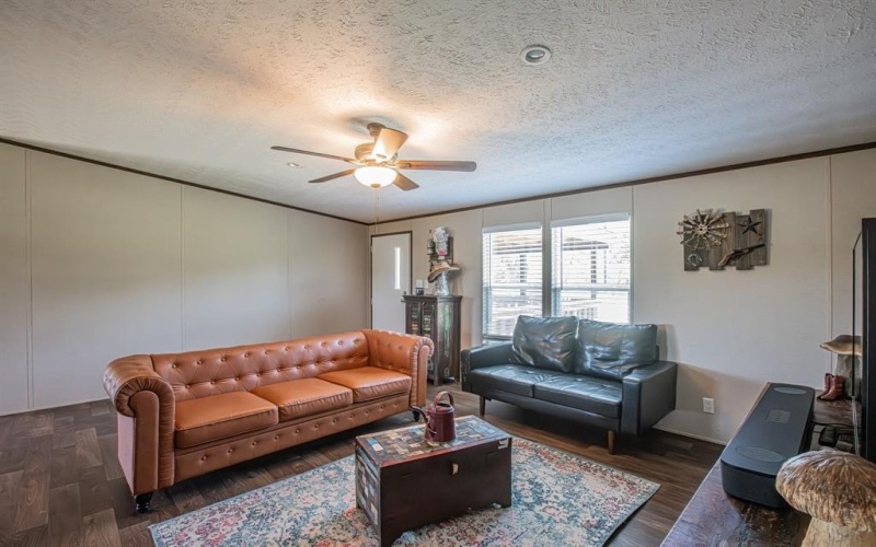 978 Redbird Lane, Bowie, TX 76230, 4 Habitaciones Habitaciones , ,2 BañosBaños,Residential,En Venta,978 Redbird Lane,20940135