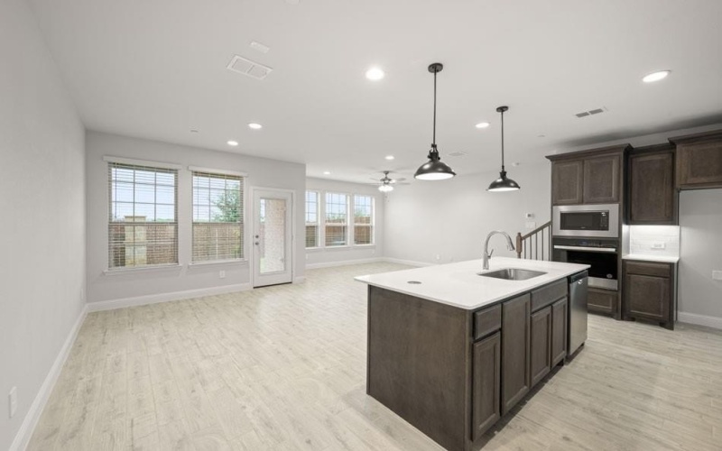 648 Sandiford, Mansfield, TX 76063, 3 Bedrooms Bedrooms, ,2 BathroomsBathrooms,Residential,For Sale,648 Sandiford,20940226