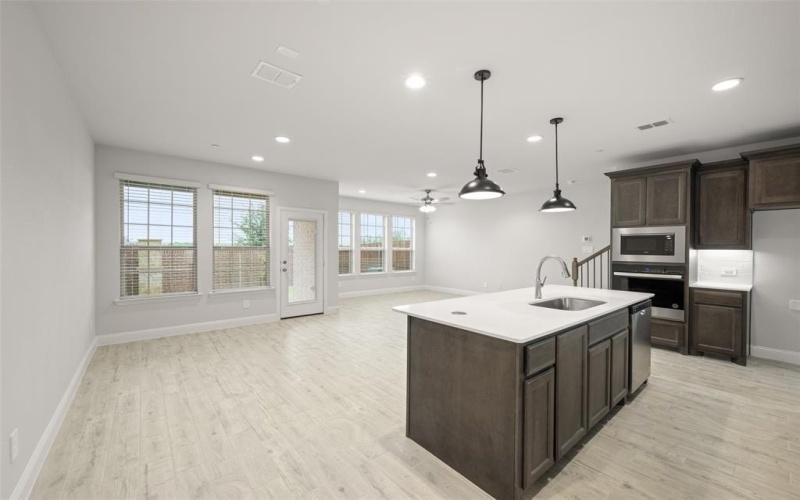 648 Sandiford, Mansfield, TX 76063, 3 Bedrooms Bedrooms, ,2 BathroomsBathrooms,Residential,For Sale,648 Sandiford,20940226
