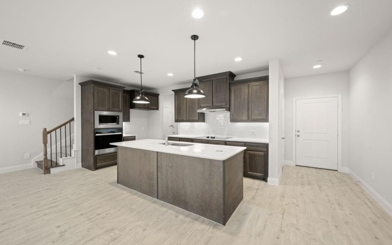 648 Sandiford, Mansfield, TX 76063, 3 Bedrooms Bedrooms, ,2 BathroomsBathrooms,Residential,For Sale,648 Sandiford,20940226