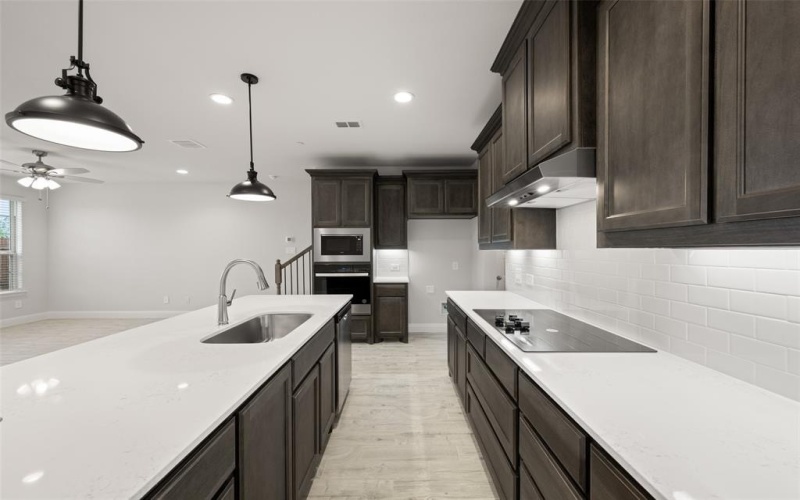 648 Sandiford, Mansfield, TX 76063, 3 Bedrooms Bedrooms, ,2 BathroomsBathrooms,Residential,For Sale,648 Sandiford,20940226