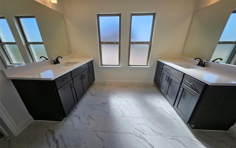 320 Magnolia Court, Trenton, TX 75490, 5 Bedrooms Bedrooms, ,5 BathroomsBathrooms,Residential,For Sale,320 Magnolia Court,0,20940288