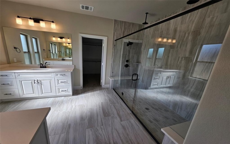 327 Magnolia Court, Trenton, TX 75490, 5 Bedrooms Bedrooms, ,5 BathroomsBathrooms,Residential,For Sale,327 Magnolia Court,20940293
