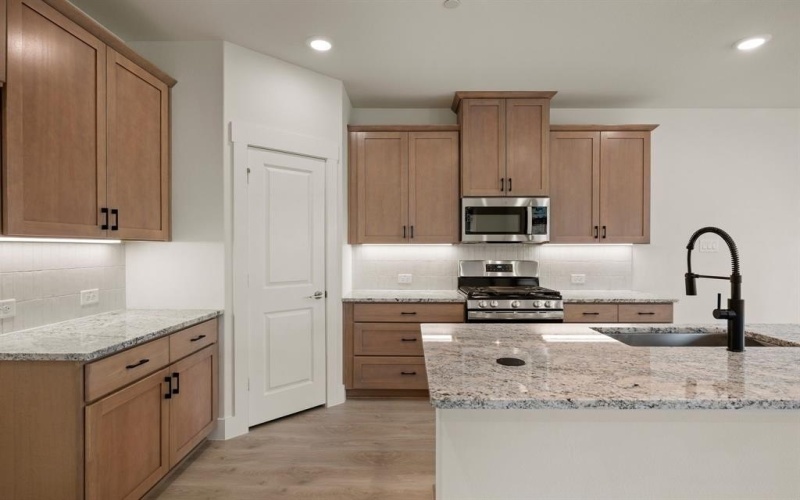 2512 Red Tailed Hawk Lane, McKinney, TX 75071, 3 Bedrooms Bedrooms, ,2 BathroomsBathrooms,Residential,For Sale,2512 Red Tailed Hawk Lane,20940302