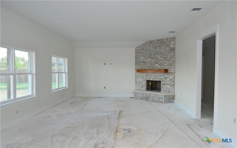 425 County Road 3152, Kempner, TX 76539, 4 Bedrooms Bedrooms, ,2 BathroomsBathrooms,Residential,For Sale,425 County Road 3152,580279