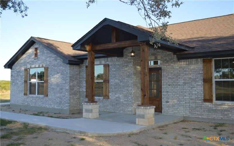 425 County Road 3152, Kempner, TX 76539, 4 Bedrooms Bedrooms, ,2 BathroomsBathrooms,Residential,For Sale,425 County Road 3152,0,580279