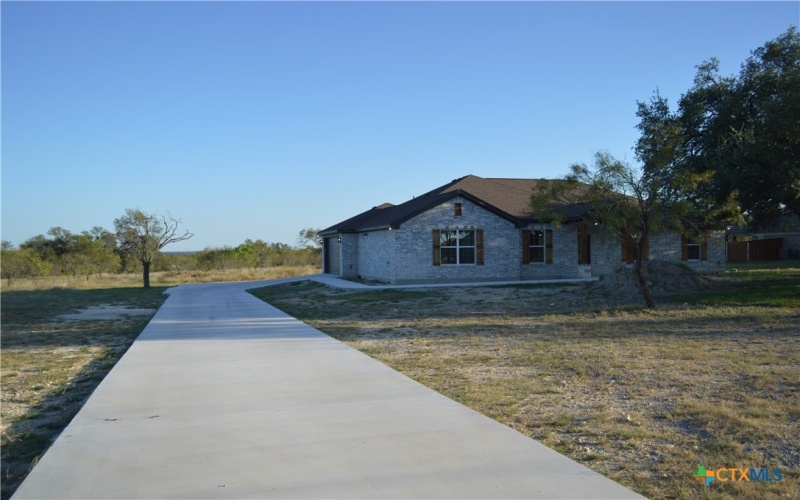 425 County Road 3152, Kempner, TX 76539, 4 Bedrooms Bedrooms, ,2 BathroomsBathrooms,Residential,For Sale,425 County Road 3152,0,580279