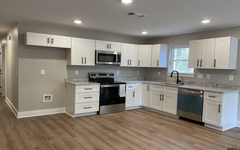 518 Post Oak Dr, Bullard, TX 75757, 3 Bedrooms Bedrooms, ,2 BathroomsBathrooms,Residential,For Sale,518 Post Oak Dr,25007548