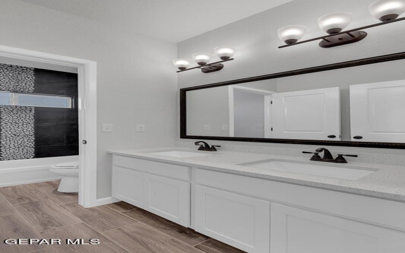 980 Aqueduct Avenue, El Paso, TX 79932, 4 Habitaciones Habitaciones , ,3 BañosBaños,Residential,En Venta,980 Aqueduct Avenue,912194
