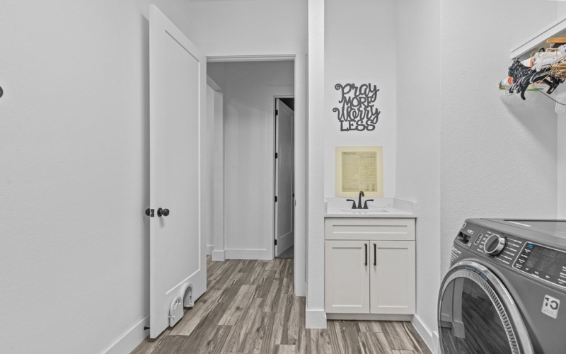 2859 SE 1415, Andrews, TX 79714, 4 Habitaciones Habitaciones , ,2 BañosBaños,Residential,En Venta,2859 SE 1415,159926