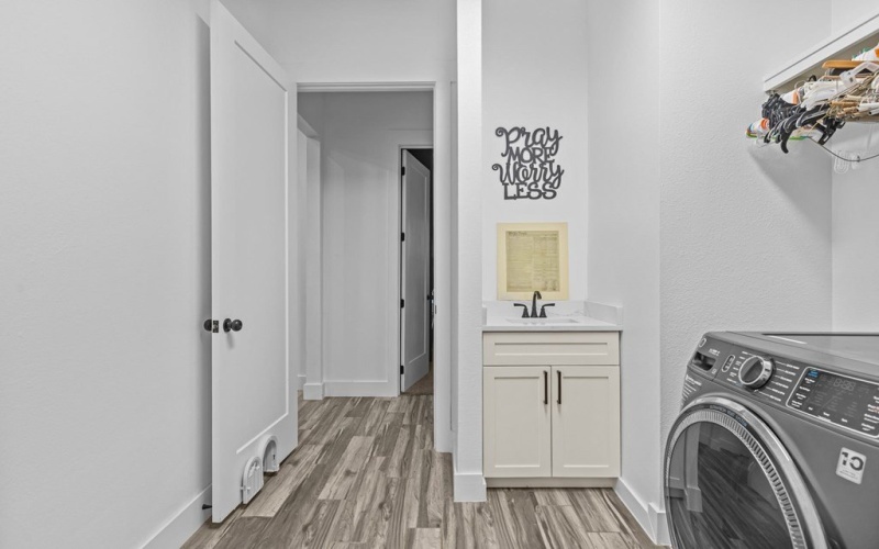 2859 SE 1415, Andrews, TX 79714, 4 Habitaciones Habitaciones , ,2 BañosBaños,Residential,En Venta,2859 SE 1415,159926