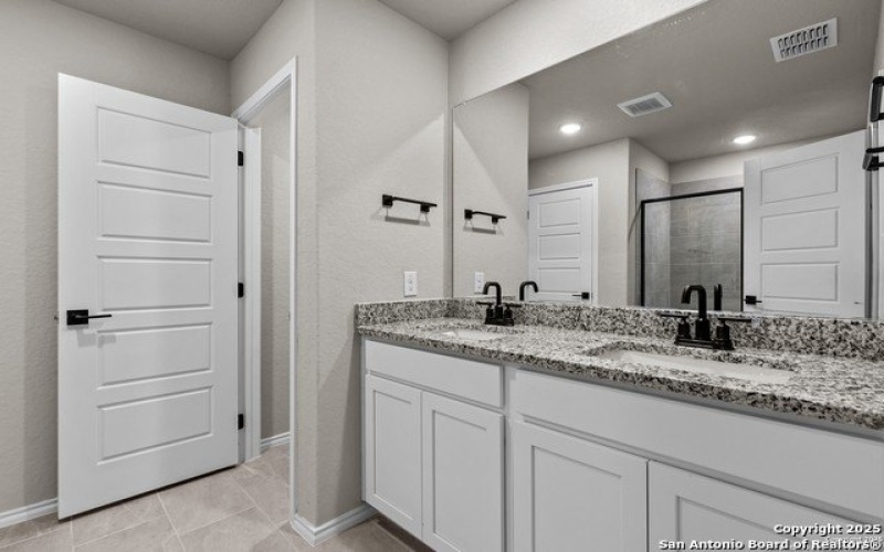 6610 Lowrie Block, San Antonio, TX 78239, 4 Bedrooms Bedrooms, ,3 BathroomsBathrooms,Residential,For Sale,6610 Lowrie Block,1868198