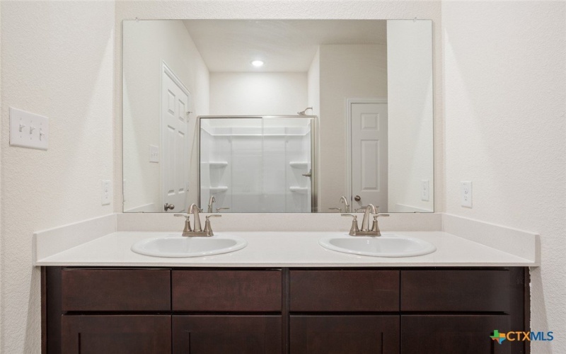 1123 Sky Summit Court, Belton, TX 76513, 4 Bedrooms Bedrooms, ,2 BathroomsBathrooms,Residential,For Sale,1123 Sky Summit Court,0,580497