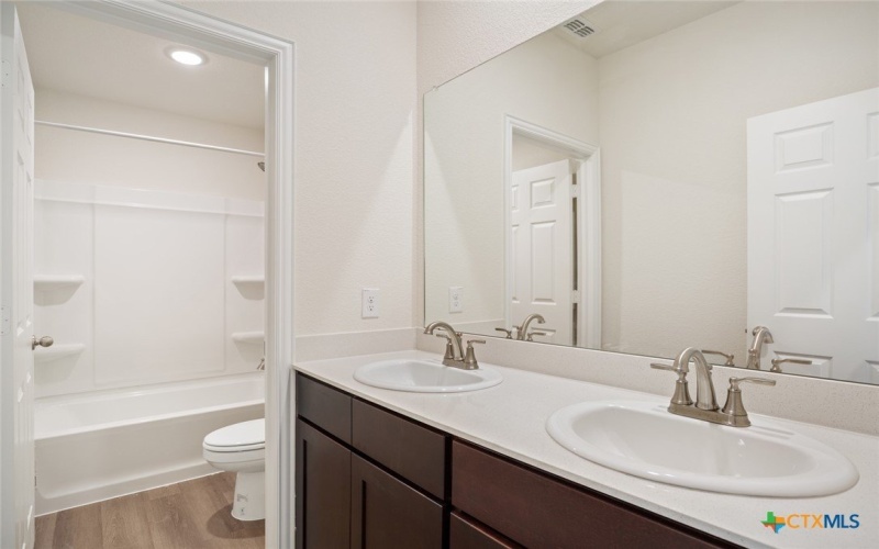 1123 Sky Summit Court, Belton, TX 76513, 4 Bedrooms Bedrooms, ,2 BathroomsBathrooms,Residential,For Sale,1123 Sky Summit Court,0,580497