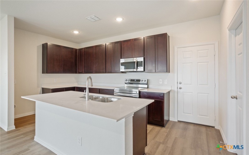 1123 Sky Summit Court, Belton, TX 76513, 4 Bedrooms Bedrooms, ,2 BathroomsBathrooms,Residential,For Sale,1123 Sky Summit Court,0,580497