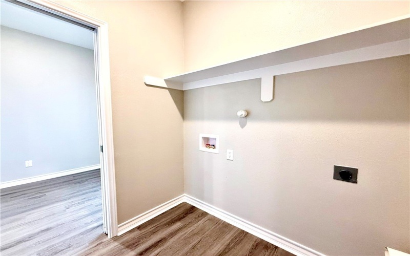 1108 N Staples Street, Corpus Christi, TX 78401, 3 Habitaciones Habitaciones , ,2 BañosBaños,Residential,En Venta,1108 N Staples Street,459383