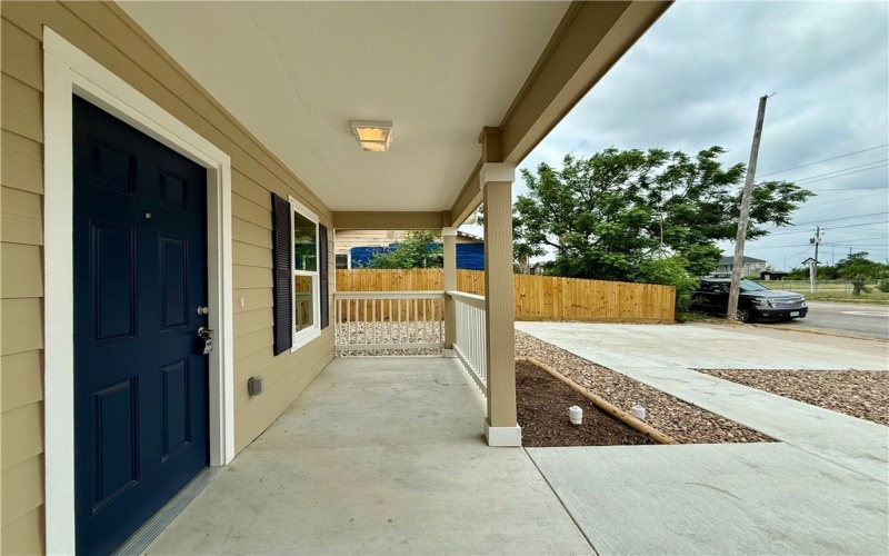1108 N Staples Street, Corpus Christi, TX 78401, 3 Habitaciones Habitaciones , ,2 BañosBaños,Residential,En Venta,1108 N Staples Street,459383