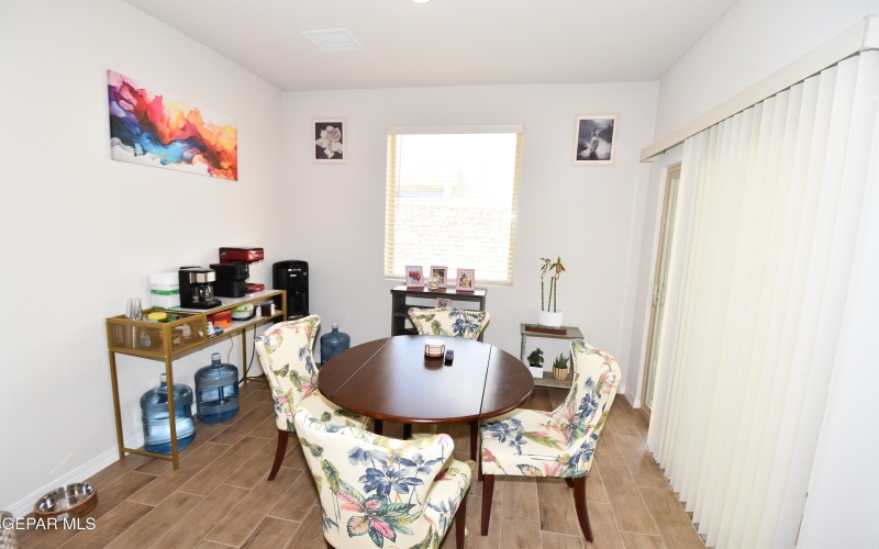 51117 Desert Sunflower Avenue, El Paso, TX 79934, 4 Habitaciones Habitaciones , ,2 BañosBaños,Residential,En Venta,51117 Desert Sunflower Avenue,922870