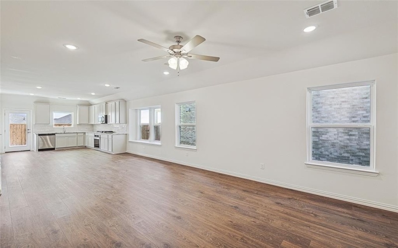 3907 Sky Drive, Sherman, TX 75090, 3 Bedrooms Bedrooms, ,2 BathroomsBathrooms,Residential,For Sale,3907 Sky Drive,20698807
