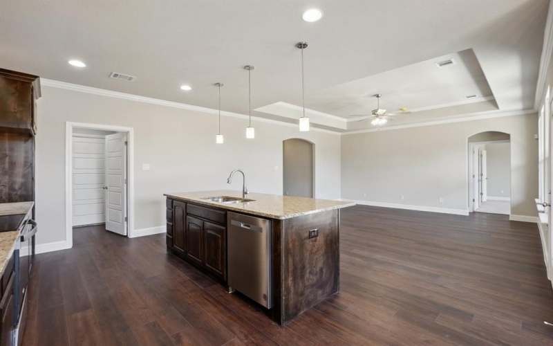 709 Lake Murray Lane, Cleburne, TX 76033, 4 Habitaciones Habitaciones , ,2 BañosBaños,Residential,En Venta,709 Lake Murray Lane,20940822