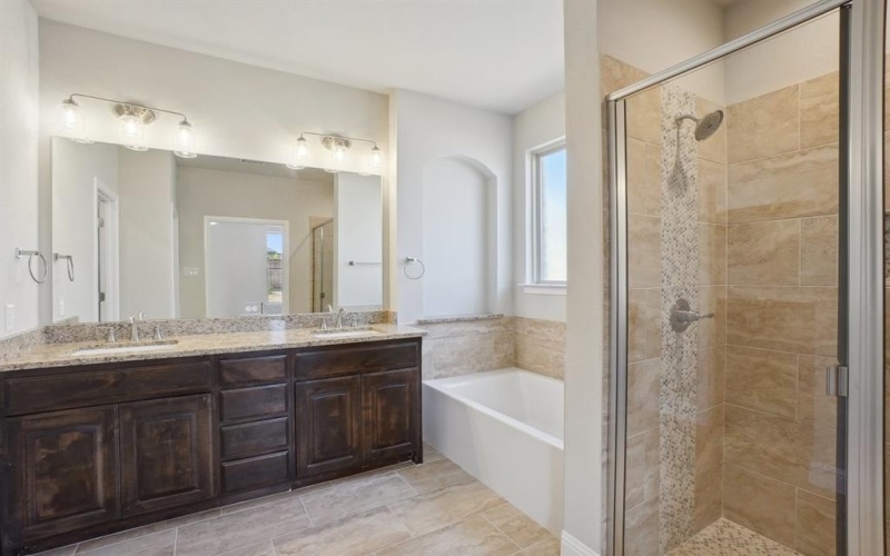 709 Lake Murray Lane, Cleburne, TX 76033, 4 Habitaciones Habitaciones , ,2 BañosBaños,Residential,En Venta,709 Lake Murray Lane,20940822