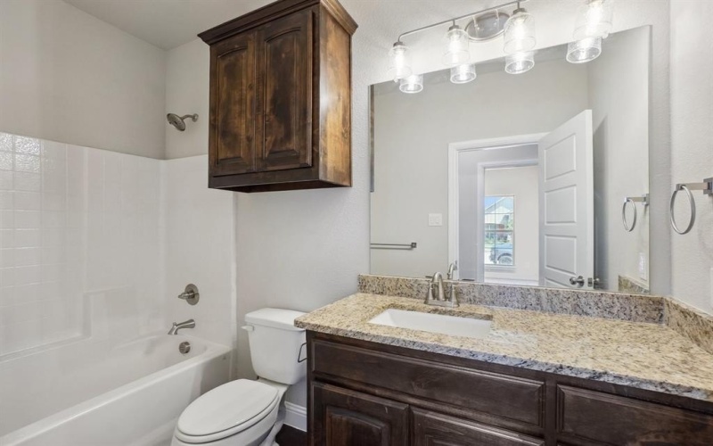 709 Lake Murray Lane, Cleburne, TX 76033, 4 Habitaciones Habitaciones , ,2 BañosBaños,Residential,En Venta,709 Lake Murray Lane,20940822