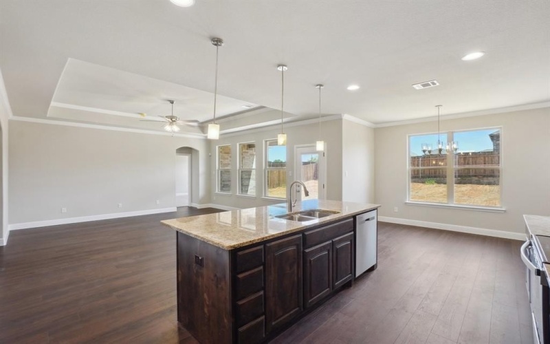 709 Lake Murray Lane, Cleburne, TX 76033, 4 Habitaciones Habitaciones , ,2 BañosBaños,Residential,En Venta,709 Lake Murray Lane,20940822