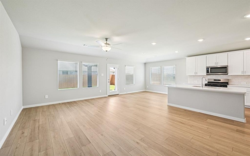 1025 Emberwood Drive, McKinney, TX 75069, 4 Habitaciones Habitaciones , ,3 BañosBaños,Residential,En Venta,1025 Emberwood Drive,0,20940871