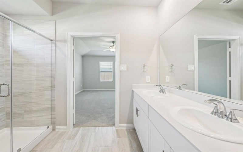 1025 Emberwood Drive, McKinney, TX 75069, 4 Habitaciones Habitaciones , ,3 BañosBaños,Residential,En Venta,1025 Emberwood Drive,0,20940871