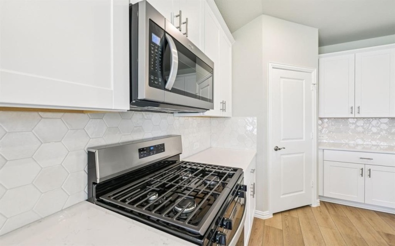 1025 Emberwood Drive, McKinney, TX 75069, 4 Habitaciones Habitaciones , ,3 BañosBaños,Residential,En Venta,1025 Emberwood Drive,0,20940871