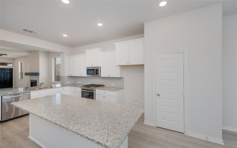 3960 Avendale Drive, Heartland, TX 75114, 3 Bedrooms Bedrooms, ,2 BathroomsBathrooms,Residential,For Sale,3960 Avendale Drive,20940940